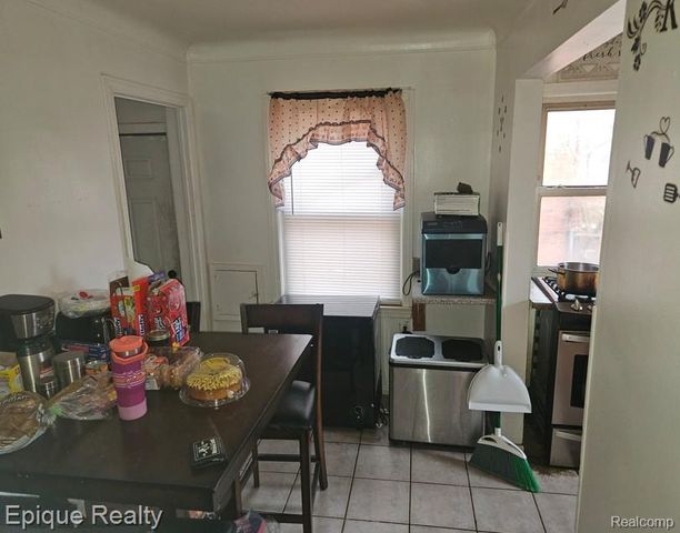 16069 Carlisle Street, Detroit, MI 48205