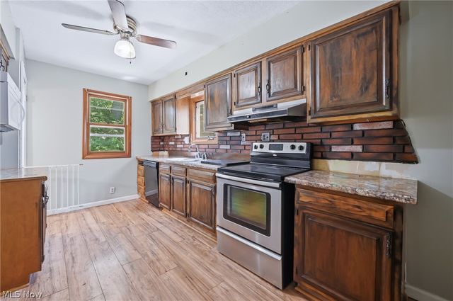 3493 Shadyside Drive, Hubbard, OH 44425