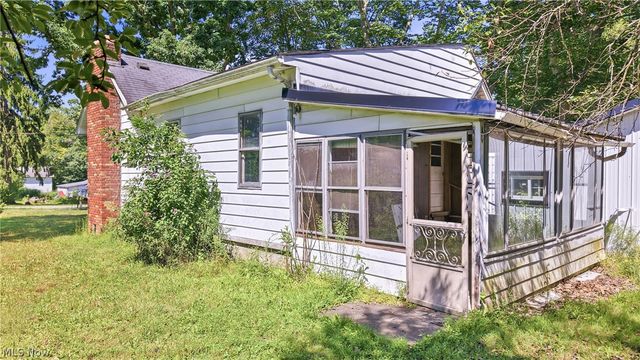 3493 Shadyside Drive, Hubbard, OH 44425