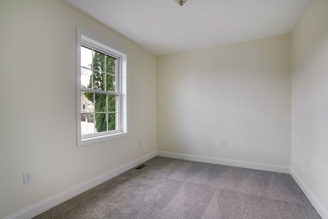 40 Comet Rd, Methuen, MA 01844