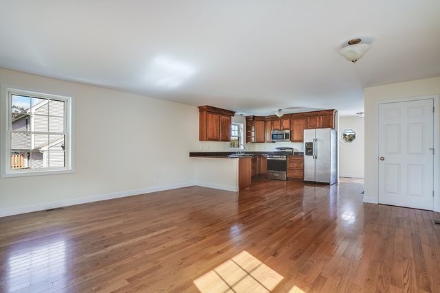 40 Comet Rd, Methuen, MA 01844