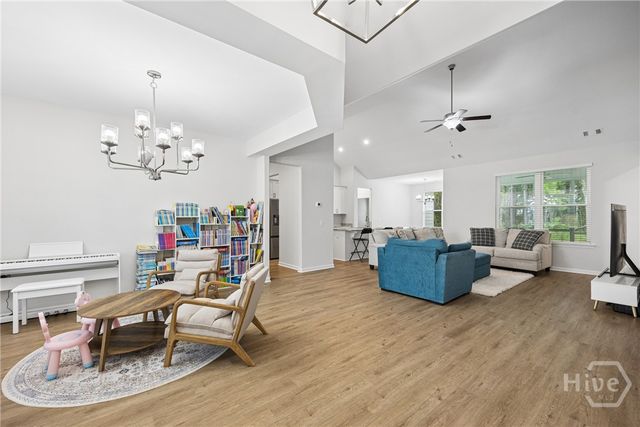 760 Highland Circle, Richmond Hill, GA 31324