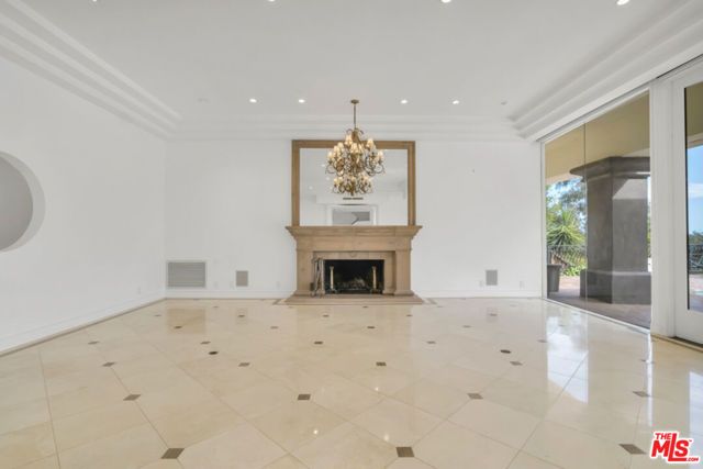 10557 Rocca Place, Los Angeles, CA 90077