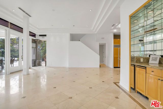 10557 Rocca Place, Los Angeles, CA 90077