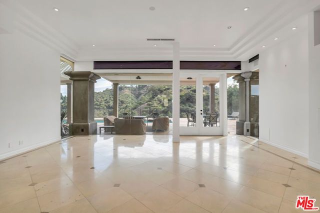 10557 Rocca Place, Los Angeles, CA 90077