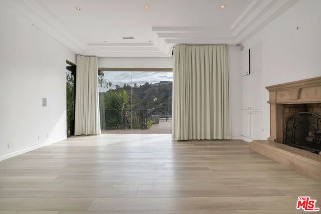 10557 Rocca Place, Los Angeles, CA 90077