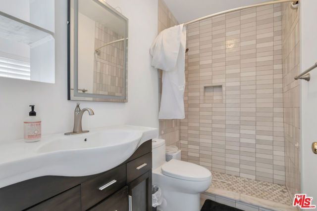10557 Rocca Place, Los Angeles, CA 90077