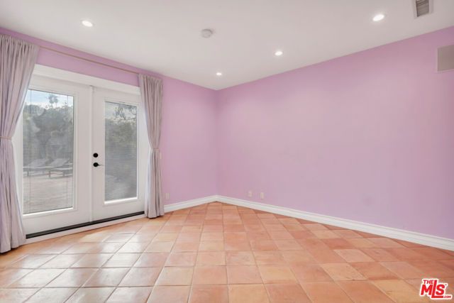 10557 Rocca Place, Los Angeles, CA 90077