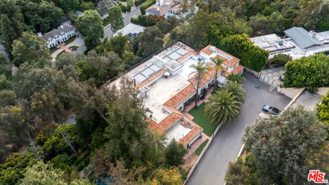 10557 Rocca Place, Los Angeles, CA 90077