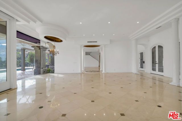 10557 Rocca Place, Los Angeles, CA 90077