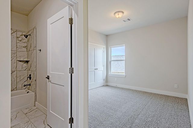 181 Peninsula Point Drive, Montgomery, TX 77356