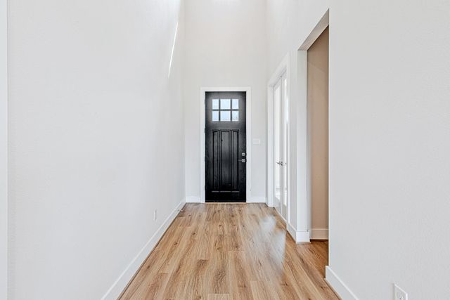 181 Peninsula Point Drive, Montgomery, TX 77356