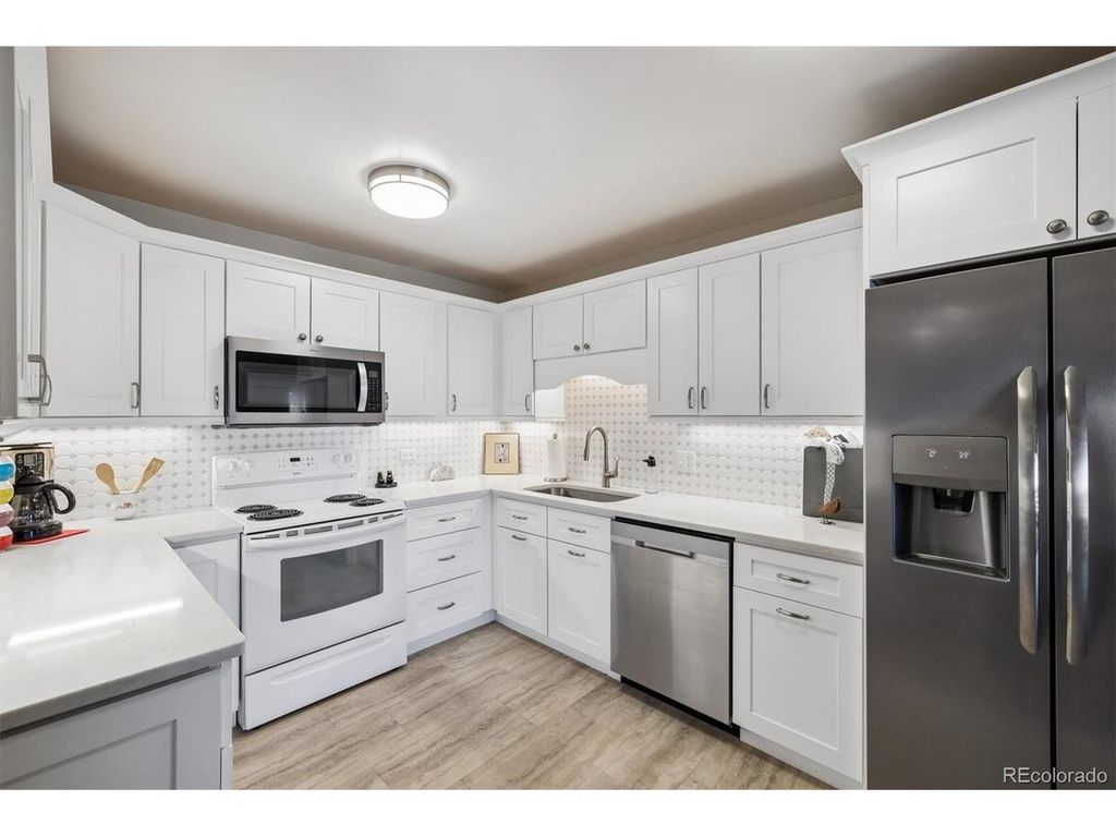 655 S Alton Way 7D, Denver, CO 80247
