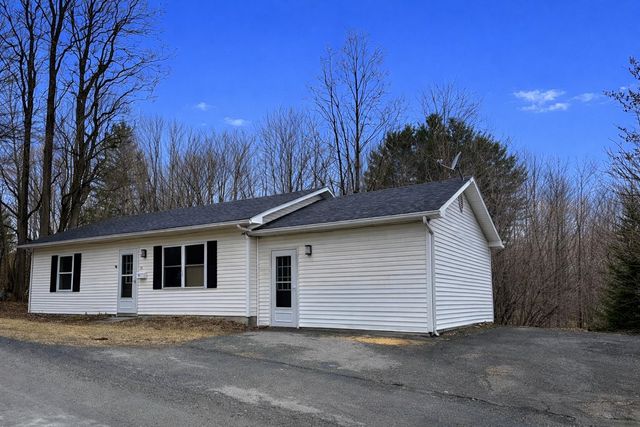 29 Cross Street, Newport City, VT 05855