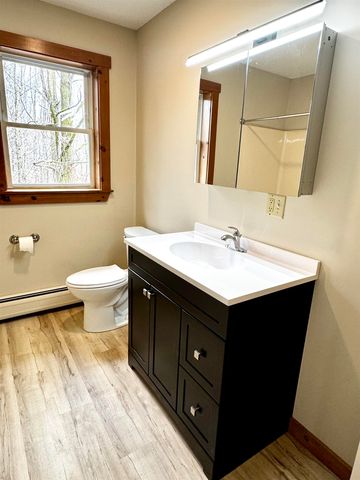 29 Cross Street, Newport City, VT 05855