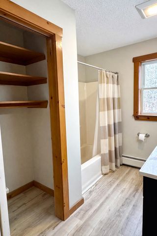 29 Cross Street, Newport City, VT 05855