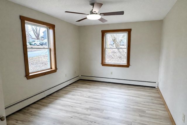 29 Cross Street, Newport City, VT 05855