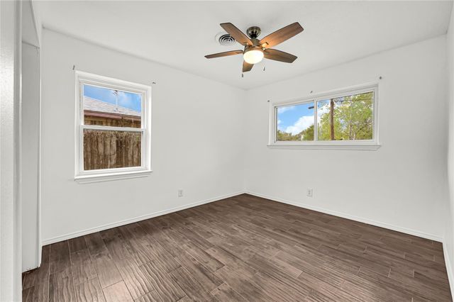 470 Beresford Street, Houston, TX 77015