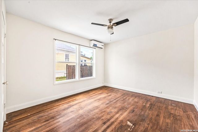 1112 Fresno, San Antonio, TX 78201