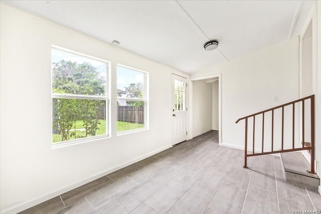 1112 Fresno, San Antonio, TX 78201