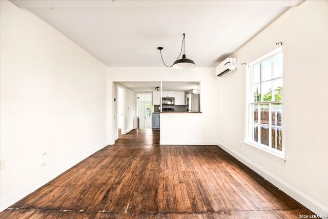 1112 Fresno, San Antonio, TX 78201
