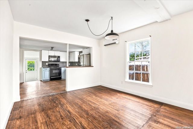 1112 Fresno, San Antonio, TX 78201