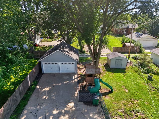 709 Ninth Street, West Des Moines, IA 50265