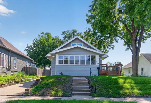 709 Ninth Street, West Des Moines, IA 50265