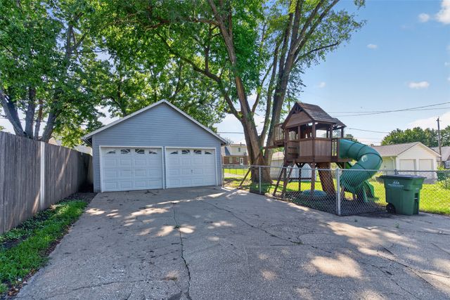 709 Ninth Street, West Des Moines, IA 50265