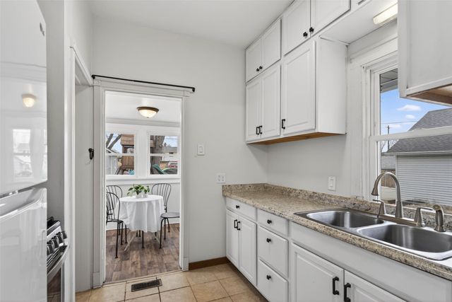 709 Ninth Street, West Des Moines, IA 50265