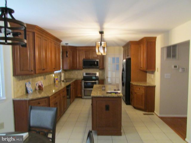 1009 WALES DR, La Plata, MD 20646