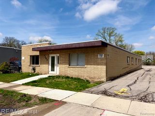 1202 Catalpa Drive, Royal Oak, MI 48067