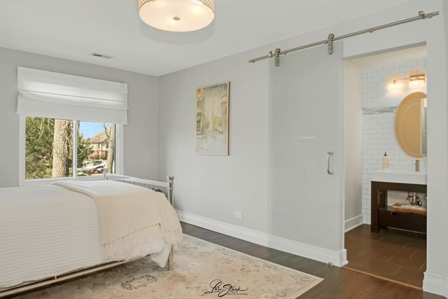 8137 Chestnut Drive C, Palos Hills, IL 60465