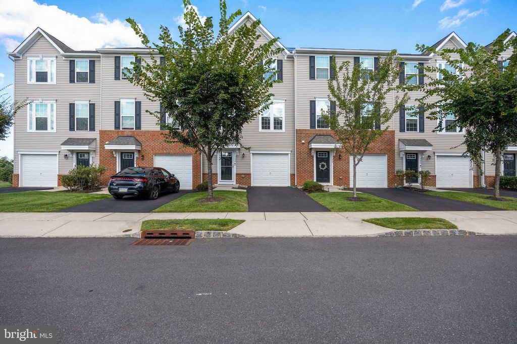 124 NATHAN DR, Cinnaminson, NJ 08077