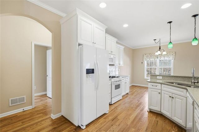 665 Forest Pine Drive, Ball Ground, GA 30107