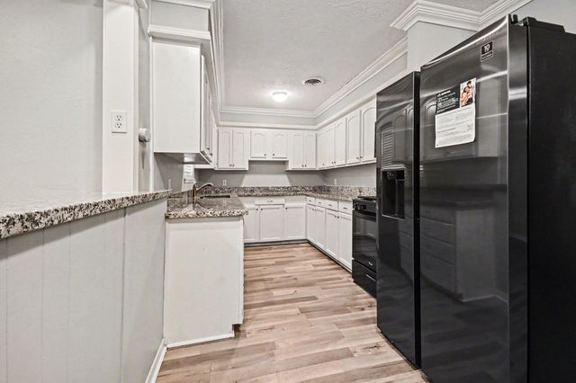 4509 37th Street, Dickinson, TX 77539