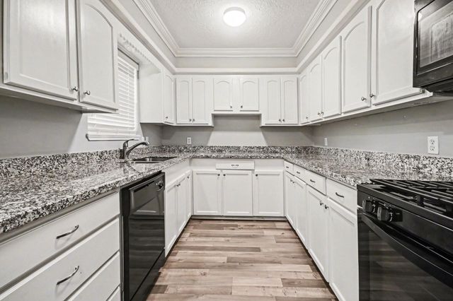 4509 37th Street, Dickinson, TX 77539