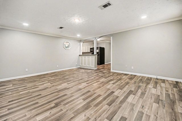 4509 37th Street, Dickinson, TX 77539