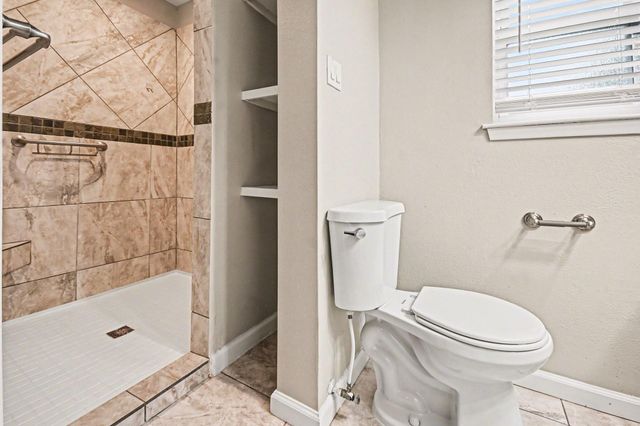 4509 37th Street, Dickinson, TX 77539