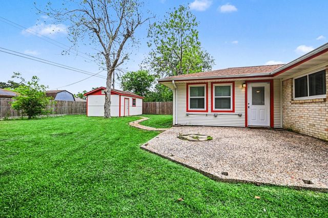 4509 37th Street, Dickinson, TX 77539
