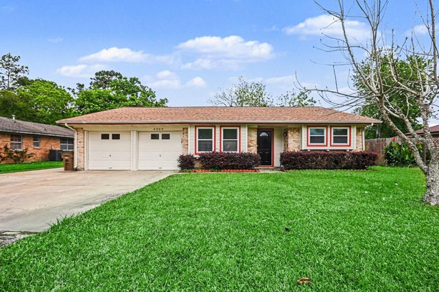 4509 37th Street, Dickinson, TX 77539