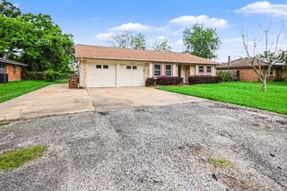 4509 37th Street, Dickinson, TX 77539