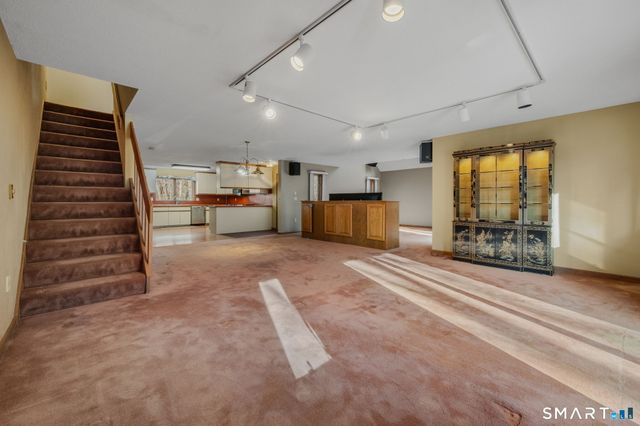 97 West Main Street Apt 24, East Lyme, CT 06357