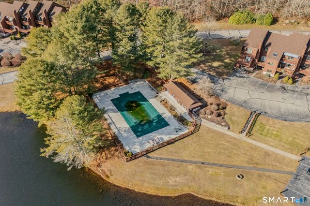 97 West Main Street Apt 24, East Lyme, CT 06357