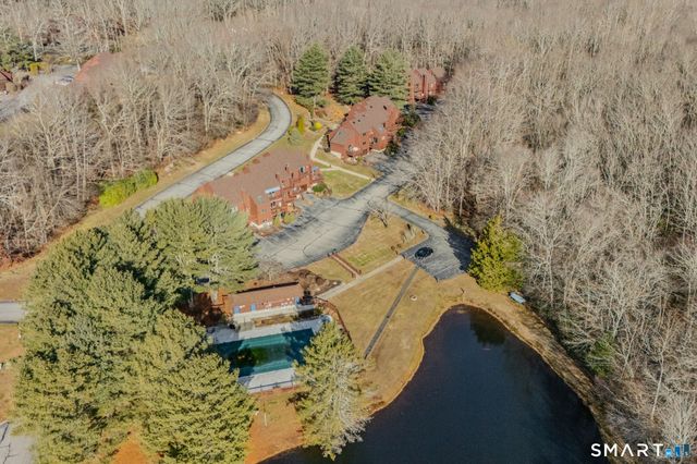 97 West Main Street Apt 24, East Lyme, CT 06357