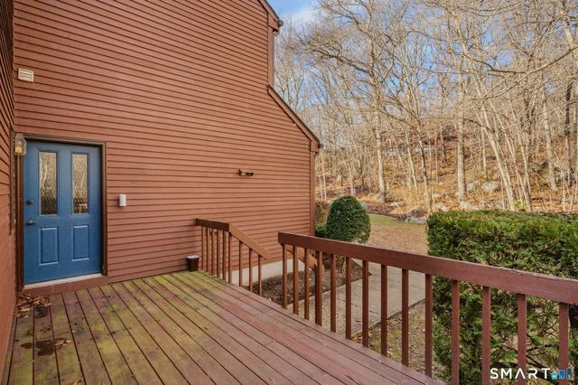 97 West Main Street Apt 24, East Lyme, CT 06357