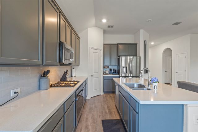 7229 Navoti Trail, Fort Worth, TX 76131