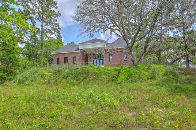 404 Fairington Drive, Summerville, SC 29485