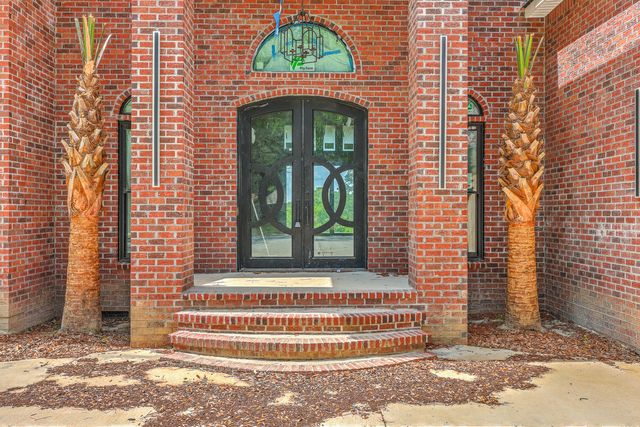 404 Fairington Drive, Summerville, SC 29485