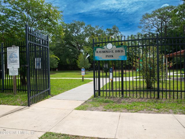 1992 W 20TH Street, Jacksonville, FL 32209